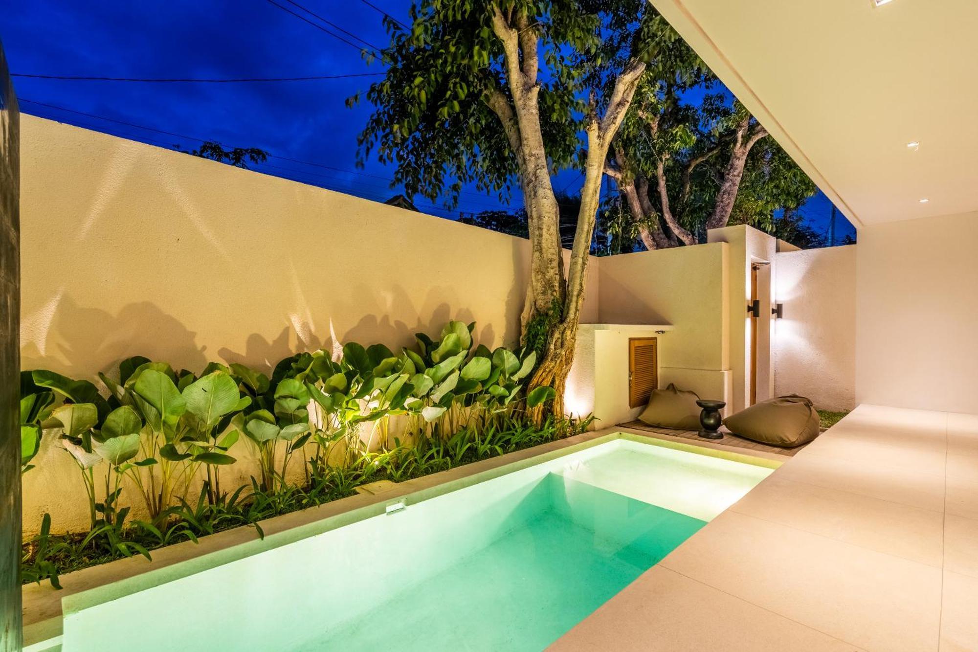 Villa Nina Complex *